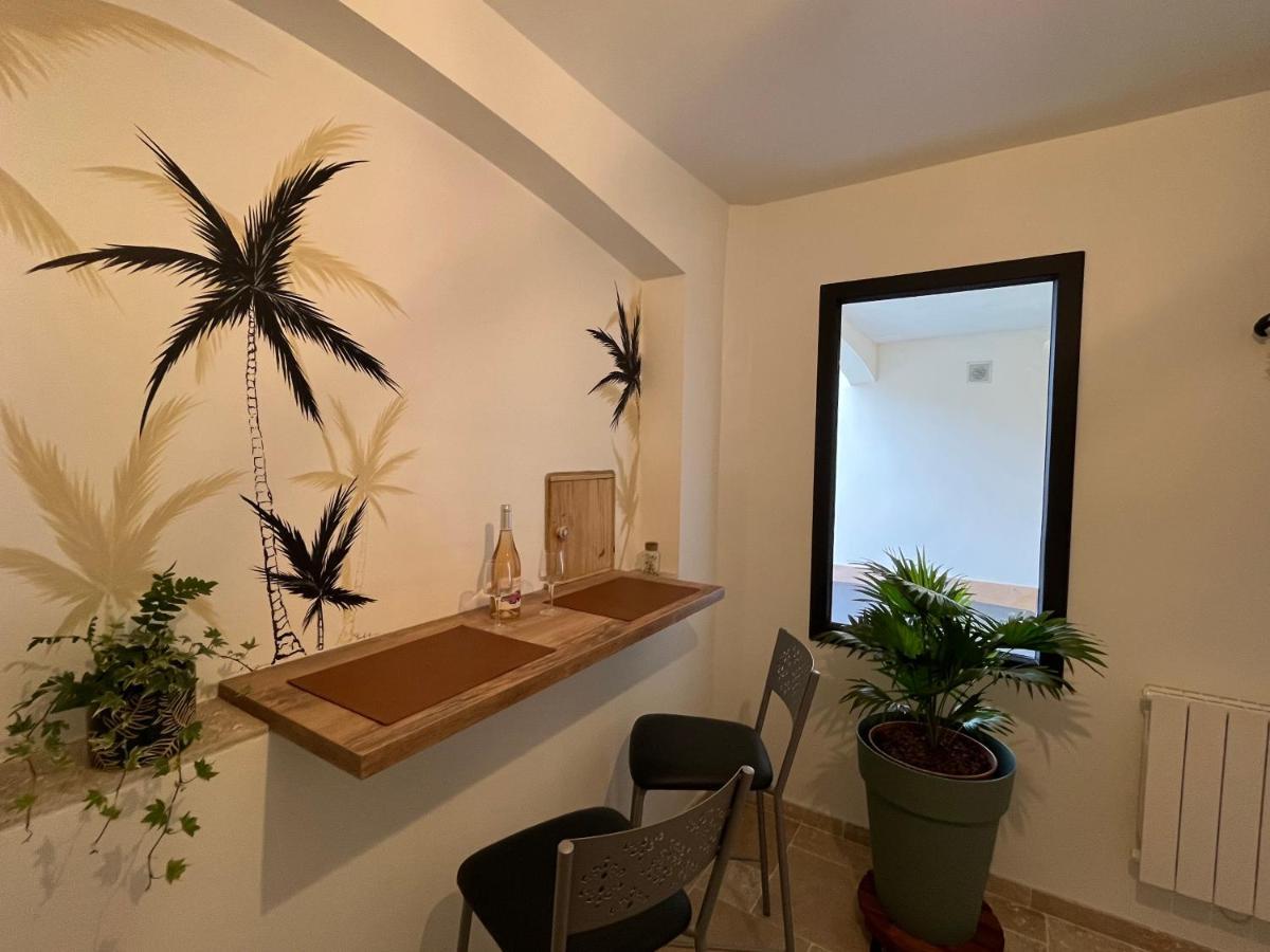 Chambre Au Calme Avec Spa Privatif Gratuit Sud Aveyron Les Palmiers Des Causses Saint-Rome-de-Tarn Exterior photo